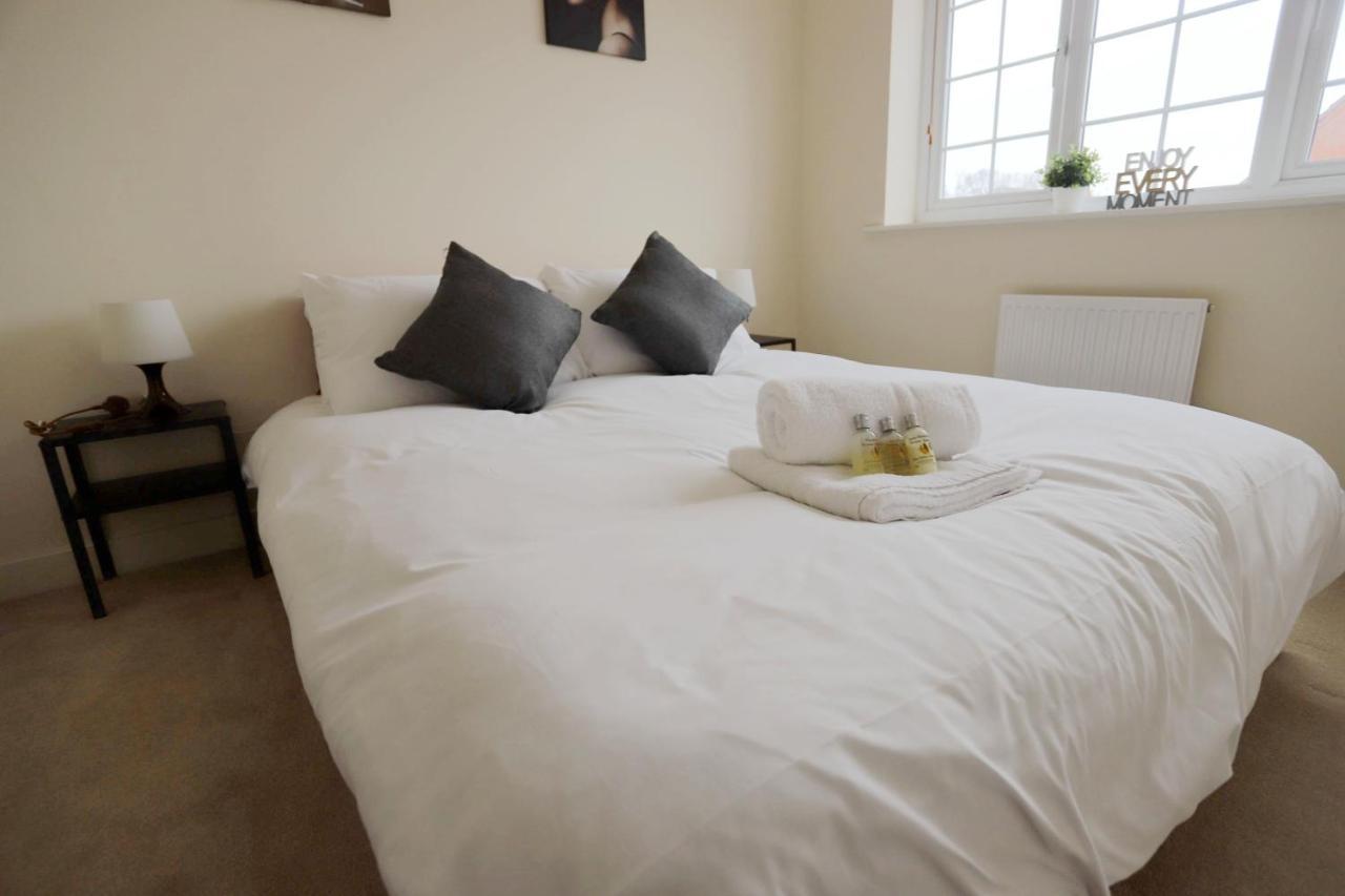 バーミンガムEasytravel Luxury Nec/Airport 3 Beds Houseアパートメント エクステリア 写真